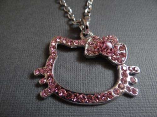 GORGEOUS HELLO KITTY PINK RHINESTONE PENDANT AND CHAIN ... GIFT BOX