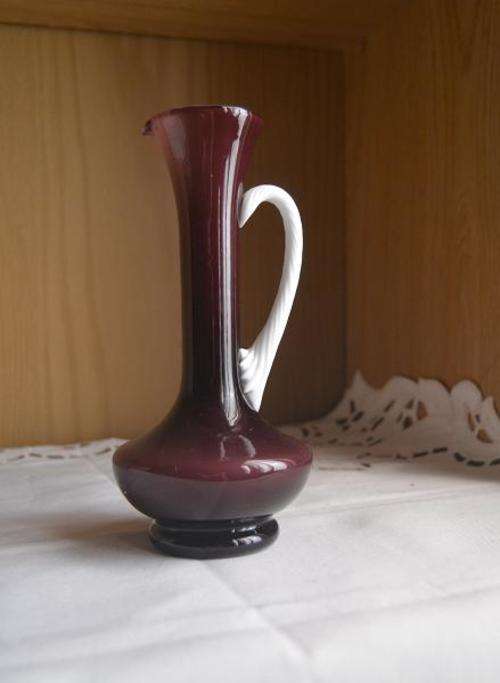 Stunning Cased/Layered Venetian Glass Vase with a Milky White Twisted Handle.