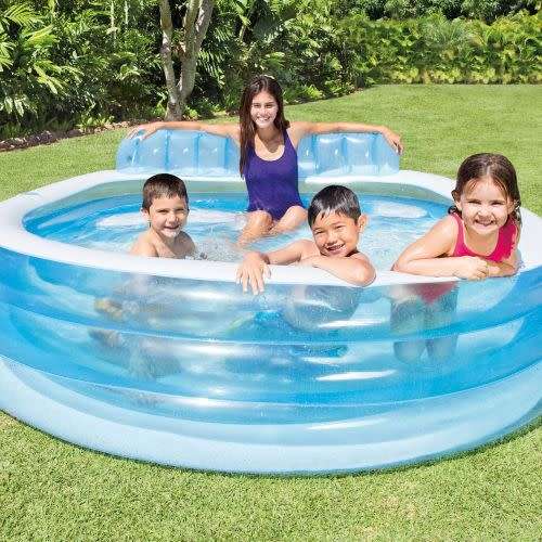 FAMILY CABANA POOL