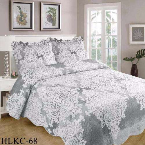 3 piece  Quilt Set includes 2 matching pillowcases