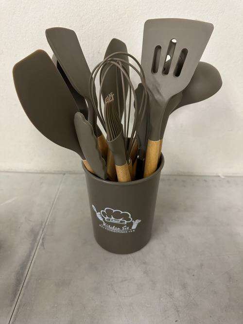 Set of 12 Silicone Kitchen Utensil Set