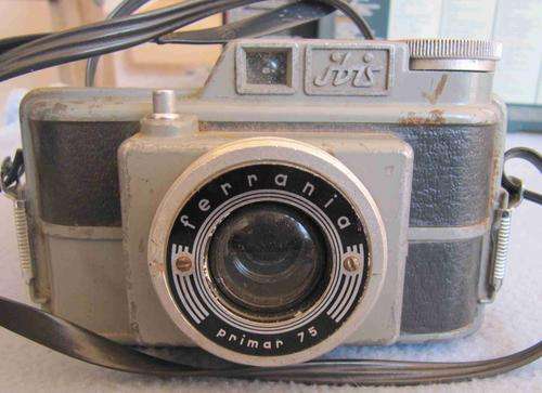 Vintage Ferrania Fixed Focus Camera