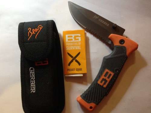 **WOW**A BEAUTIFUL BEAR GRYLLS FOLDING SHEATH KNIFE WITH POUCH
