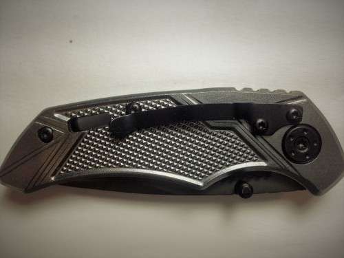 ***ONLY 3 AVAILABLE***GERBER POCKET KNIFE**** IDEAL SIZE FOR YOUR POCKET * BID IS PER KNIFE*