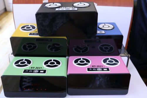 HY-3031 Touch Speaker, support U disk / TF card reader + FM radio + audio center
