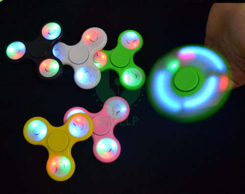 Fidget Spinner / Tri-Spinner - LED and Glow in The Dark