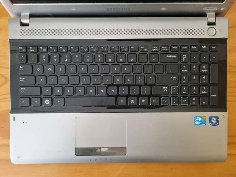 Samsung Notebook RV511 | Intel i3 | READ DESCRIPTION
