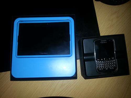 Blackberry Bold 9900 & Blackberry Playbook 64GIG WiFi