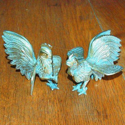 2 Solid Brass Roosters - Could be used as serviette holders - Height 80mm