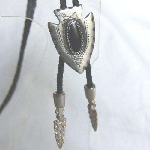 Attractive Bolo with Onyx Type? center piece