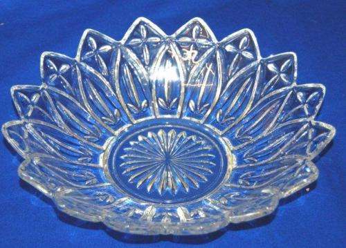 2 Very Attractive Large Glass Bowls - Largest Diameter 260mm