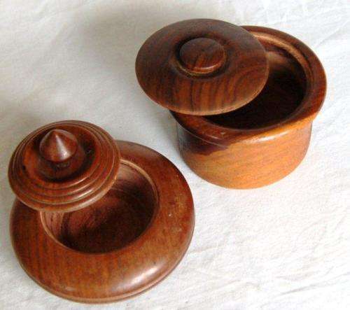 2 Quality Wooden Containers - Diameters 130mm and 110mm