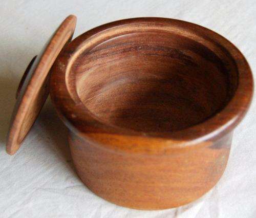 2 Quality Wooden Containers - Diameters 130mm and 110mm