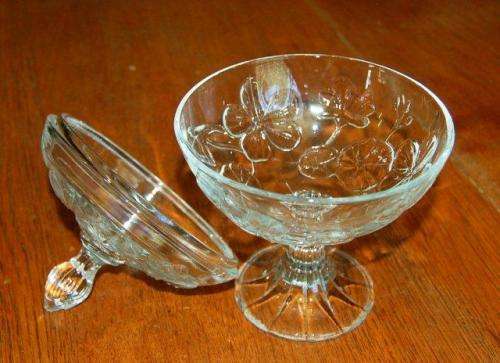 Attractive Glass " Sweetie " Dish - Height 180mm Diameter 120mm