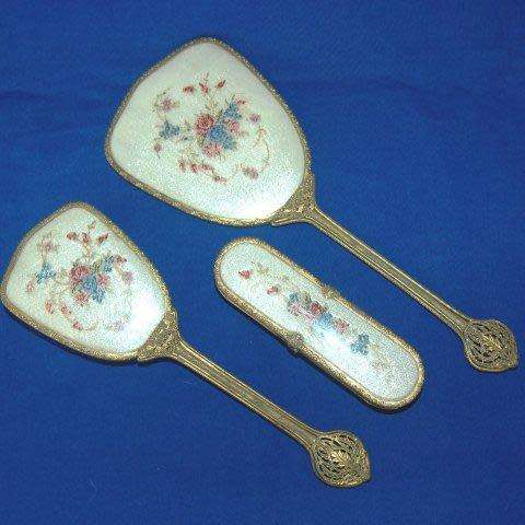 Beautiful Vintage Embroidered 3 Piece Vanity Set - Mirror Length 325mm - Good condition.