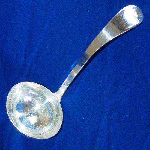 Fabulous Quality Louis Plate EPNS Ladle - Length 260mm