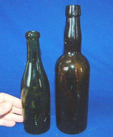 4 Vintage South African Beer Bottles & 1 Green Bottle - See Description for details.