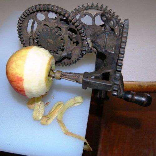 Antique 1880's Fully functional Sinclair Scott Cast Iron Fruit Peeler - Read description.