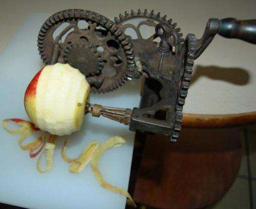 Antique 1880's Fully functional Sinclair Scott Cast Iron Fruit Peeler - Read description.