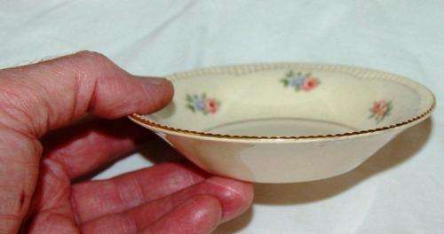 Beautiful Pair of Clarice Cliff Pin Dishes - Dia. 125mm