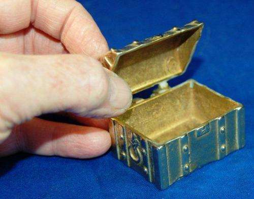 Small, Quality, Brass Chest / Trinket Box - Size 50mm X 40mm X35mm