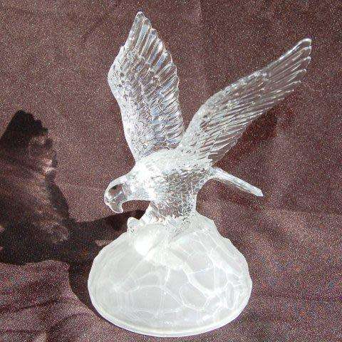 Stunning Crystal Fish Eagle - With Fish in Talons - Height 200mm - Excellent Condition