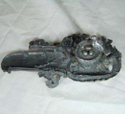 Vintage Birds Nest Inkwell (Possibly Pewter) Length 185mm  See all pictures