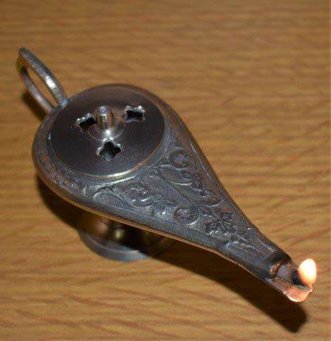 Dainty Vintage Brass Etched Aladdin Genie Lamp/Incense Burner - Length 130mm
