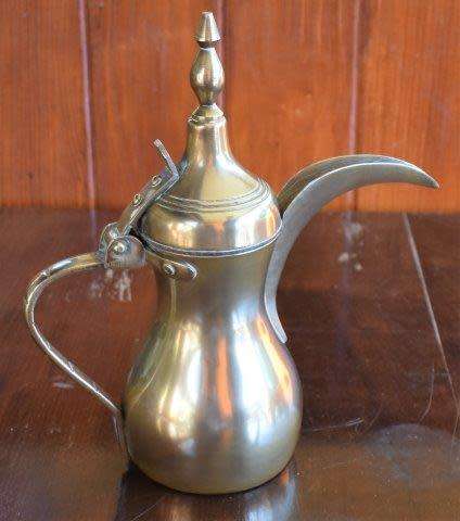 2 Quality Brass Arabic Dallah Coffee Pots - Large Pot Height 235mm Small Pot 120mm