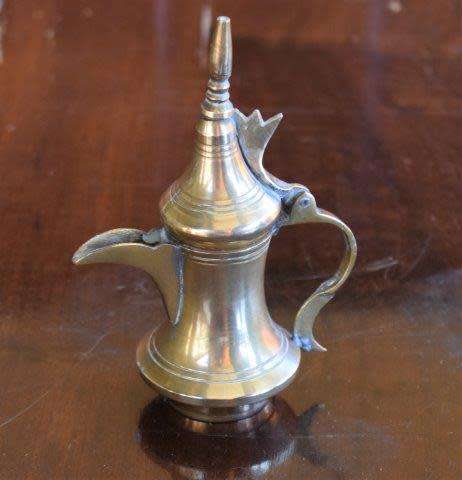 2 Quality Brass Arabic Dallah Coffee Pots - Large Pot Height 235mm Small Pot 120mm