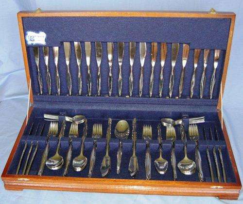 Eetrite Slimline 18/8 Stainless Steel 112 Piece Canteen of Cutlery. See pictures below.