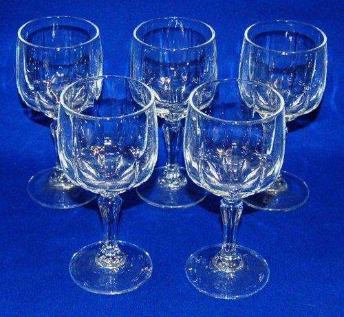 5 Stunning Red Wine Glasses (Made in France) Height 145mm