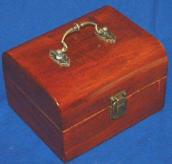 Stunning Box with Walnut Veneer and Lined Interior - 183mm X 150mm X 115mm Great Xmas Gift