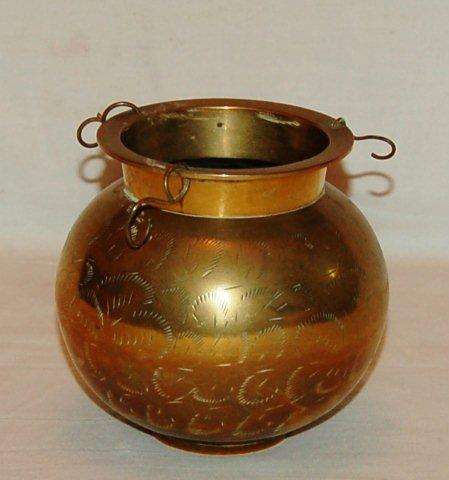 Brass Hanging Pot - Needs new Chains - Height 105mm