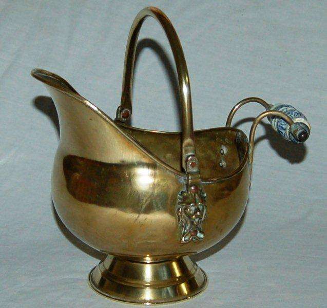 Vintage Brass Ornametal Coal/Ash Scuttle Pot with Delft Handle and Lion Head Detail.