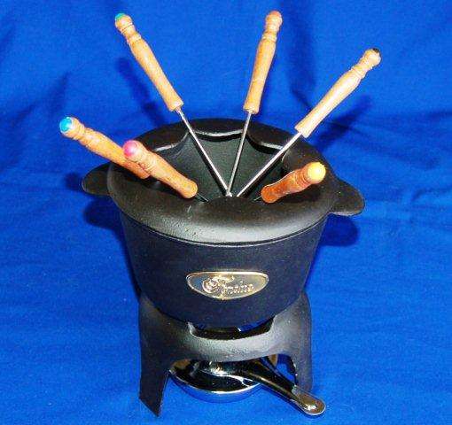New Cast Iron Fondue Set with 6 Forks - Pot Diameter 160mm