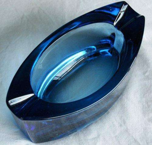 Quality Dark Blue Ashtray - Length 145 mm Width 80 mm
