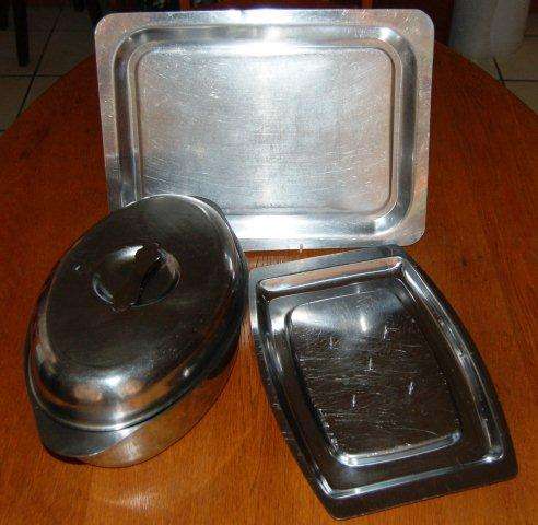 Stainless Steel - Roaster, Meat Tray and Tray - Roaster is 300 mm X 200 mm