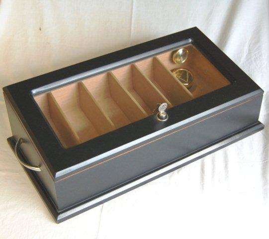 Glass topped lockable Humidor / Display Case. Adjustable Partitions -  525mm X  270mm X 160mm