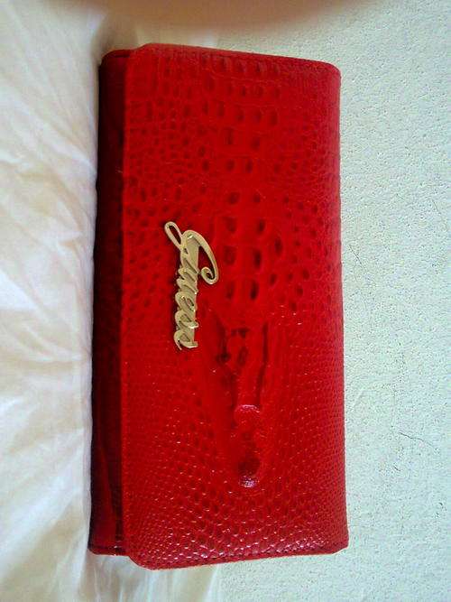 Guess Womens Purse ( Free Shipping )
