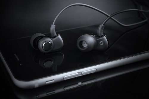 UNBOXED Deal: SoundMagic PL30+C In Ear Headphones - Black