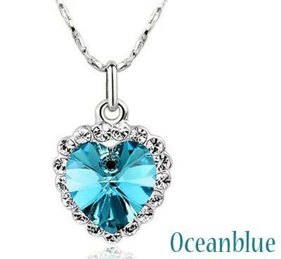 Queen Heart Pendant Necklace (Ocean blue)