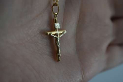 9ct Golden chain with crucifix INRI