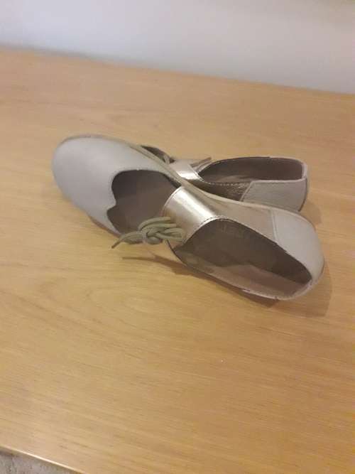 Blu Betty Pipa genuine leather rose gold flats