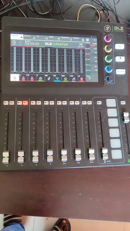 Mackie DLZ Creator - Adaptive Digital Mixer for Podcasting & Streaming
