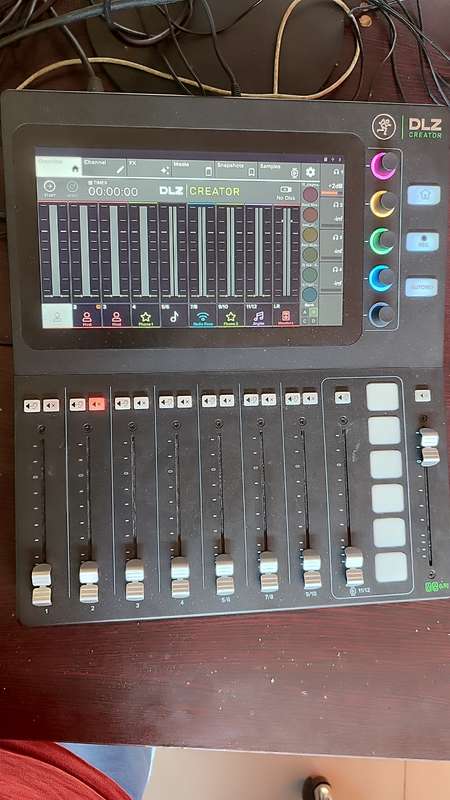 Mackie DLZ Creator - Adaptive Digital Mixer for Podcasting & Streaming