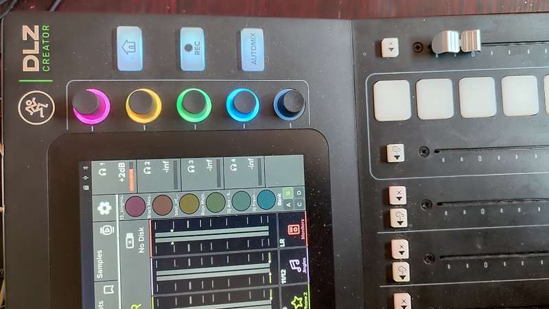 Mackie DLZ Creator - Adaptive Digital Mixer for Podcasting & Streaming