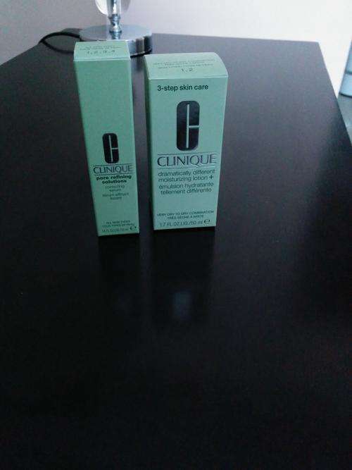 Clinique Dramatically different Moisturizing lotion 1.7FL.OZ.LIQ/50ml+Pore Refining Serum