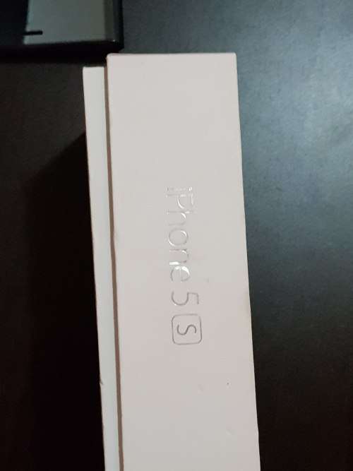 iPhone 5s - 16 GB - Box Included - Good Condition - 3-4 Years Old