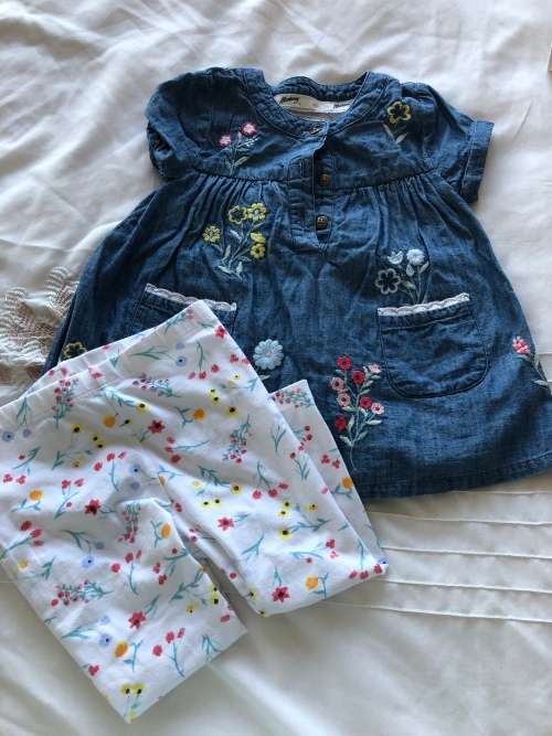 Baby Girl Outfit Two piece Outfit By Mantaray By Debenhams in Size 9-12 Months